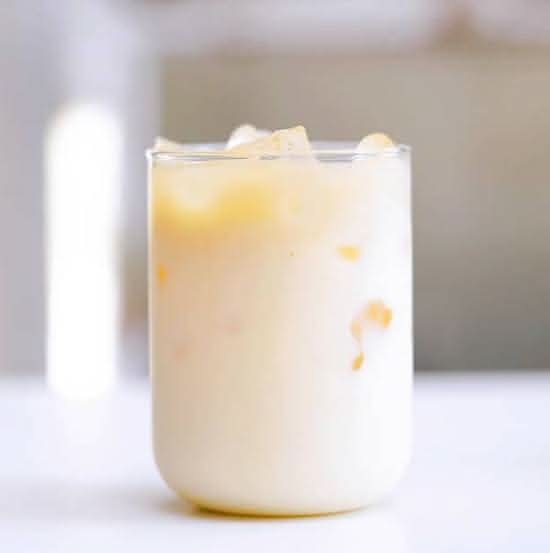 Thé au jasmin au lait / Jasmine Milk Tea / 茉莉奶白